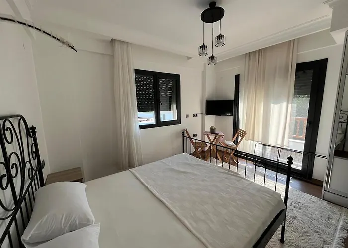 Luxury With Pool In Akyaka Goekova Holiday home Ula